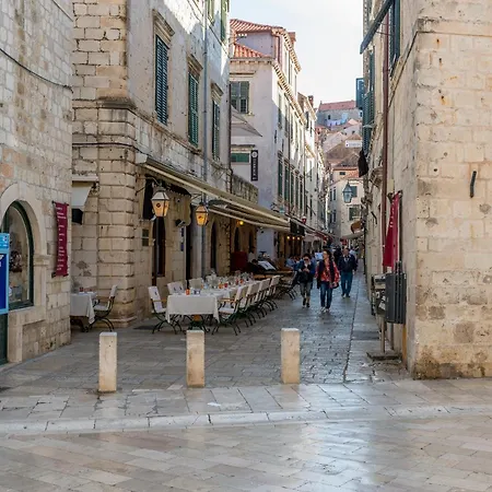 Domino I Old Town *