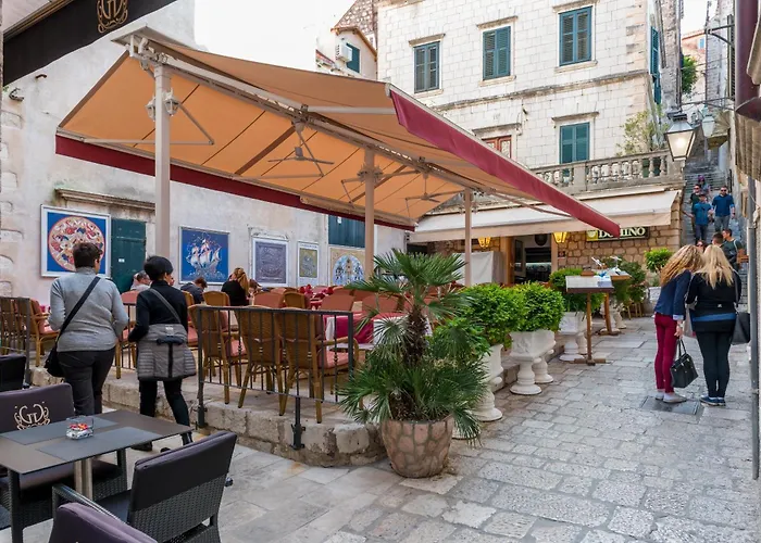 Domino I Old Town *