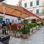 Domino I Old Town *
